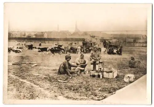 Fotografie 1.WK, J.H. Hennings & Co. Hamburg, Kriegsgefangene POW's der französischen Kolonialtruppen