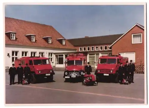 Fotografie Herrmann Friedrich, Wülferode, Ansicht Hannover, Feuerwehr mit Mercedes Benz Unimog & Opel Blitz Lastwagen