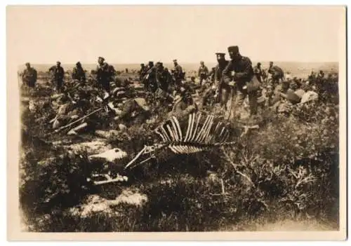 Fotografie 1.WK, J. H. Hennings & Co. Hamburg, Bulgarische Soldaten im Feldlager