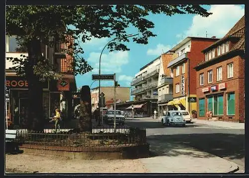 AK Wedel, Bahnhofstrasse mit VW-Käfer