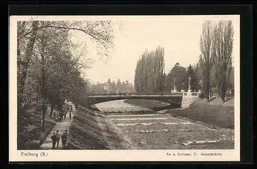 AK Freiburg /B., Kaiserbrücke über der Dreisam