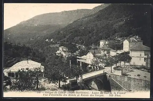 AK Gorges du Loup /A.-M., Ligne du Sud de la France, Vue d`ensemble des Hôtels et Entrée des Gorges