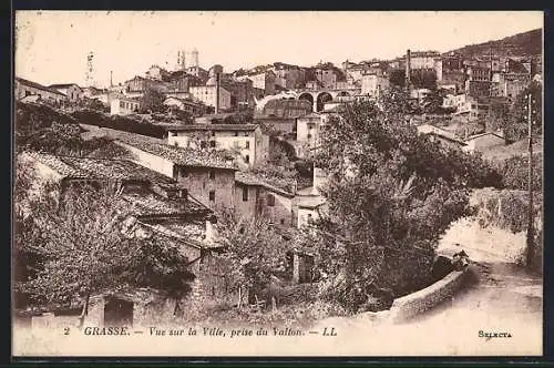 AK Grasse, Vue sur la Ville, prise du Vallon