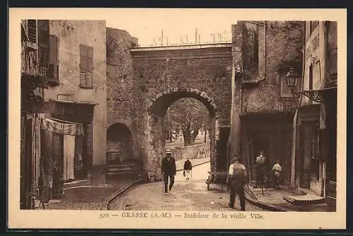 AK Grasse /A.-M., Intérieur de la vieille Ville