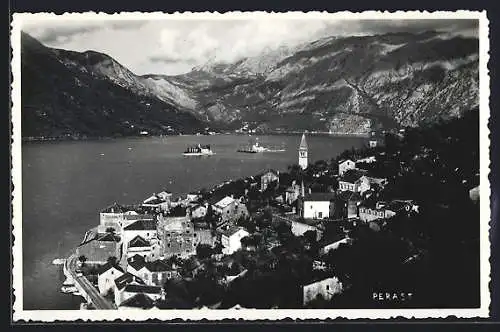 AK Perast, Ortsansicht an der Küste