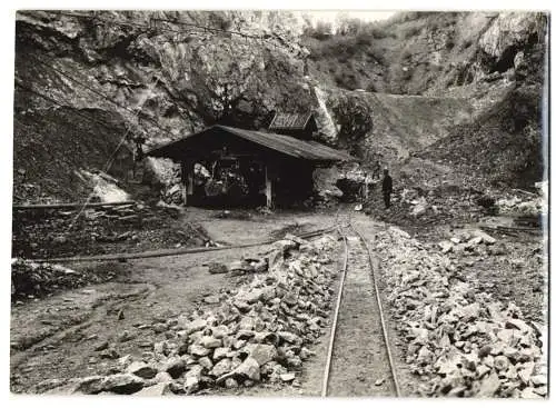 2 Fotografien C. Bächle, Tiengen, Ansicht Waldshut-Tiengen, Vitibuck Stollen, Einfahrt in die Gips Mine Materialseilbahn