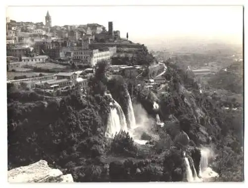 8 Fotografien unbekannter Fotograf, Ansicht Tivoli, Villa d`Este, Treppe zur Villa, Wasserfall, Blick auf die Stadt