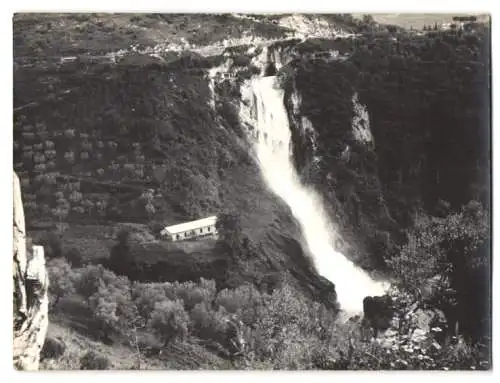 8 Fotografien unbekannter Fotograf, Ansicht Tivoli, Villa d`Este, Treppe zur Villa, Wasserfall, Blick auf die Stadt