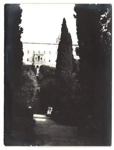 8 Fotografien unbekannter Fotograf, Ansicht Tivoli, Villa d`Este, Treppe zur Villa, Wasserfall, Blick auf die Stadt