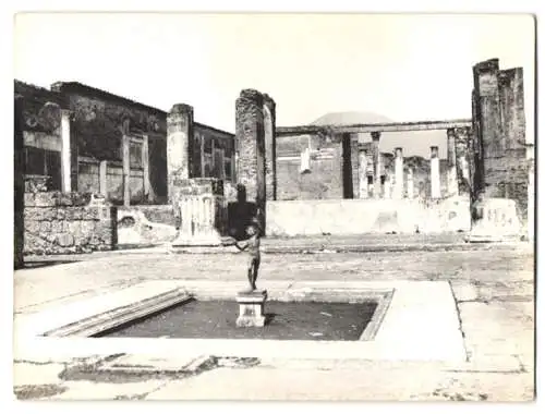 14 Fotografien unbekannter Fotograf, Ansicht Pompeji / Pompei, Gräberstrasse, Ruinen, Steingräber