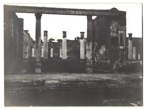 14 Fotografien unbekannter Fotograf, Ansicht Pompeji / Pompei, Gräberstrasse, Ruinen, Steingräber