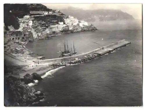 13 Fotografien unbekannter Fotograf, Ansicht Amalfi, Dom, Blick zum Hafen, Chiostro, Castello