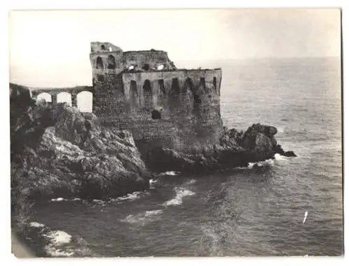 13 Fotografien unbekannter Fotograf, Ansicht Amalfi, Dom, Blick zum Hafen, Chiostro, Castello