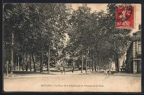 AK Moulins, La Place de la Républigue et l`Avenue de la Gare