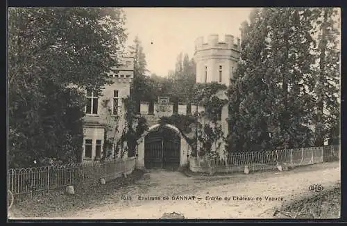 AK Veauce /Gannat, Entrée du Château