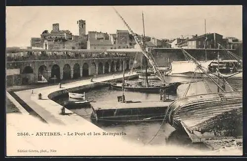 AK Antibes, Le Port et les Remparts