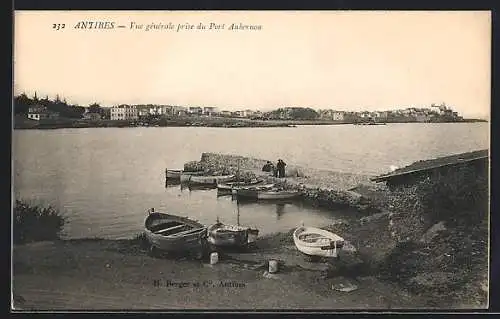 AK Antibes, Vue generale, prise du Port Aurbernon
