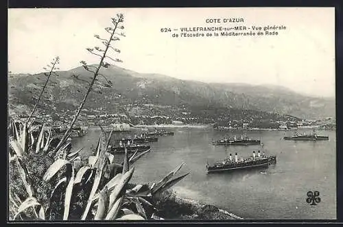 AK Villefranche-sur-Mer, Vue générale de l`escadre de la Méditerranée en Rade