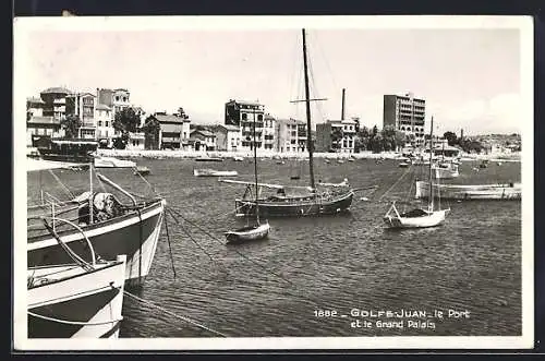 AK Golfe-Juan, Le Port et le Grand Palais