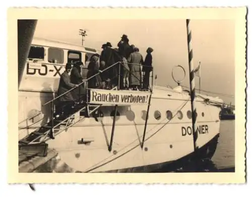 4 Fotografien Gerling, Mainz, Ansicht Mainz, Flugboot Dornier DO-X am Rheinanleger und im Flug