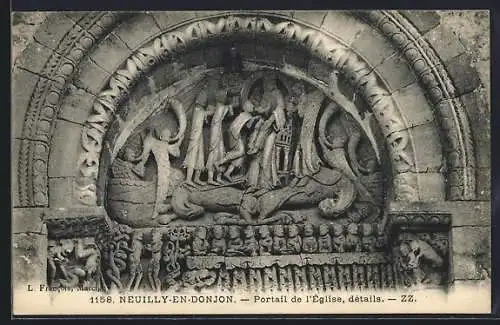 AK Neuilly-en-Donjon, Portail de l`Eglise, détails