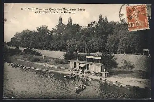 AK Vichy, Les Quais des Nouveaux Parcs et l`Embarcadère de Bateaux