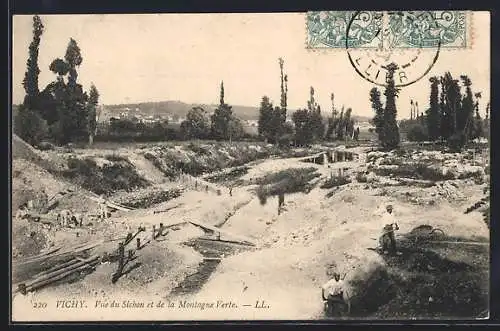 AK Vichy, Vue du Sichon et de la Montagne Verte