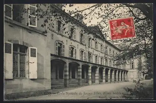 AK Moulins, Ecole Normale de Jeunes Filles, Cour Interieure