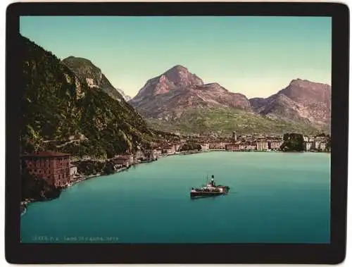 Fotografie Photochrom Zürich, Zürich, Ansicht Riva, Blick nach der Stadt über den Laga di Garda, Grossformat 25 x 19cm