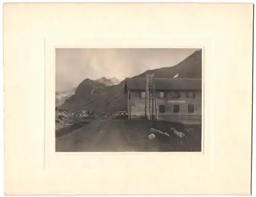 Fotografie unbekannter Fotograf, Ansicht Dorf Davos, Hotel Flüela Hospiz am Flüelapass, 1927