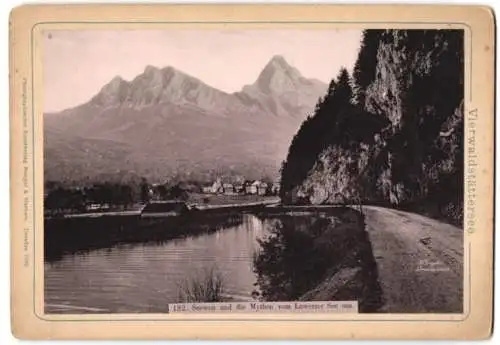 Fotografie Lichtdruck Stengel & Markert, Dresden, Ansicht Seewen, Blick nach dem Ort am Lowerzer See