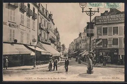 AK Vichy, Perspective de la Rue de Nimes