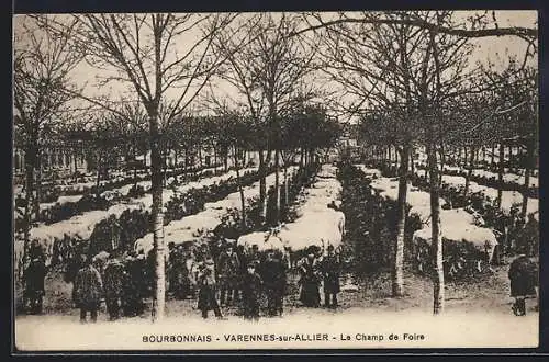 AK Varennes-sur-Allier, La Champ de Foire