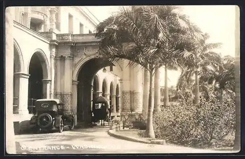 AK Cristobar, Washington Hotel, Entrance