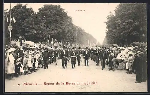 AK Moulins, Retour de la Revue du 14 Juillet