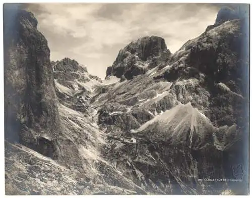 Fotografie Würthle & Sohn, Salzburg, Ansicht Pozza di Fassa, Blick nach der Vajolethütte mit Gletscher, 26 x 21cm