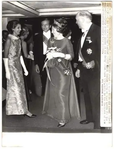 Fotografie dpa, Frankfurt / Main, Princess Beatrix of the Netherlands and Mrs. Coventry, Prince Claus