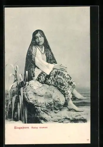 AK Singapore, Malay woman