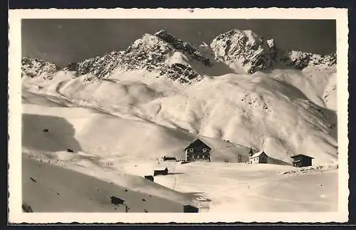 AK Hochsölden /Oetztal, Das kleine Dorf im verschneiten Bergidyll