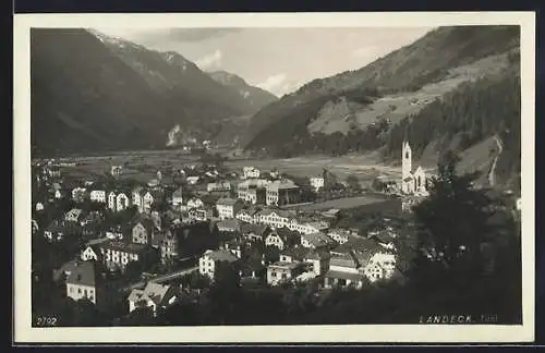 AK Landeck /Tirol, Gesamtansicht im Tal