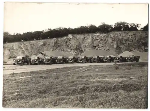 Fotografie R. Jordan, Leicester, Ansicht Leicester, Lastwagen Morris, Steinbruch Cliffe Hill Granite Co. LTD, LKW-Flotte