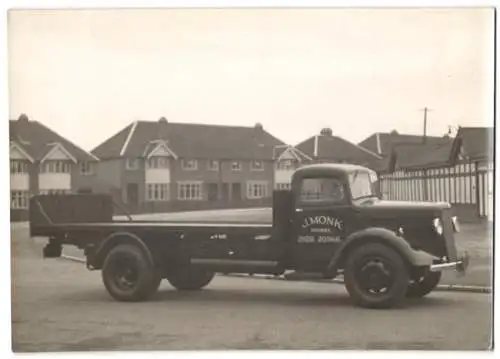 Fotografie Lastwagen Morris, LKW-Pritsche der Firma J. Monk Phones