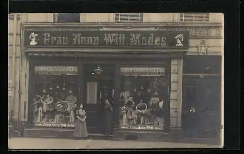 Foto-AK Köln-Ehrenfeld, Modehaus Frau Anna Will, Simrockstrasse 250 ca. 1910