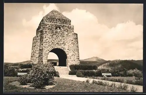 AK Zella-Mehlis i. Th., Mahnmal mit Ruppberg