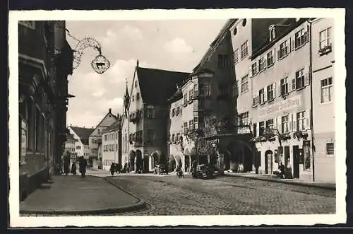 AK Isny im Allgäu, Partie beim Rathaus mit Kloster-Apotheke