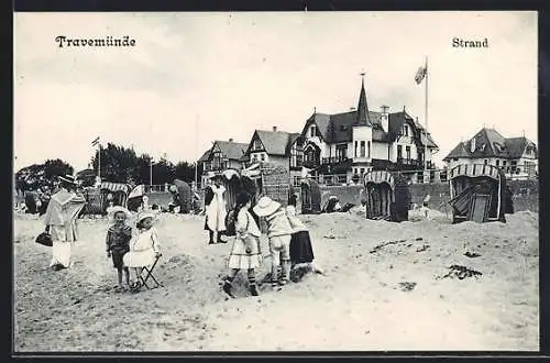 AK Travemünde, Strand mit Hotels