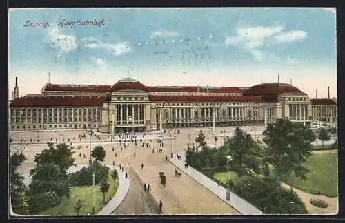 AK Leipzig, Hauptbahnhof, belebter Vorplatz