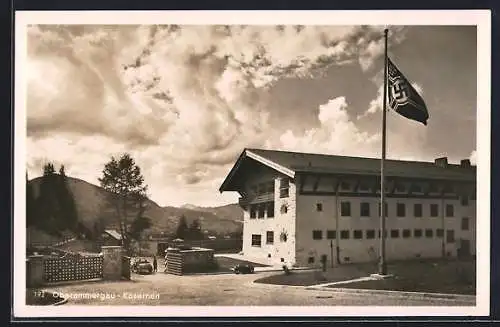 AK Oberammergau, Kasernen mit , Automobile