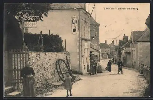 AK Truyes, Entrée du Bourg