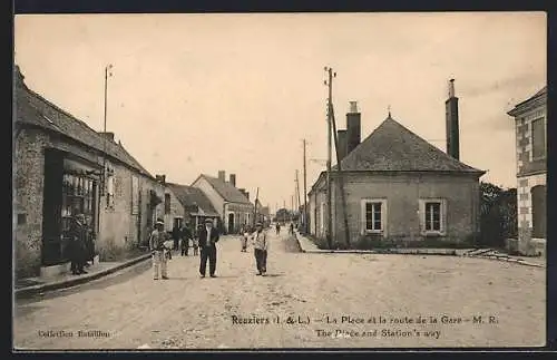 AK Rouziers /I.-et-L., La Place et la route de la Gare